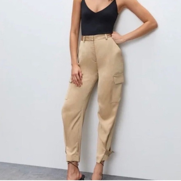 Babaton For Aritzia Refined Gold High-Waisted Satin Cargo Pant Size 2 Classy - Picture 17 of 17